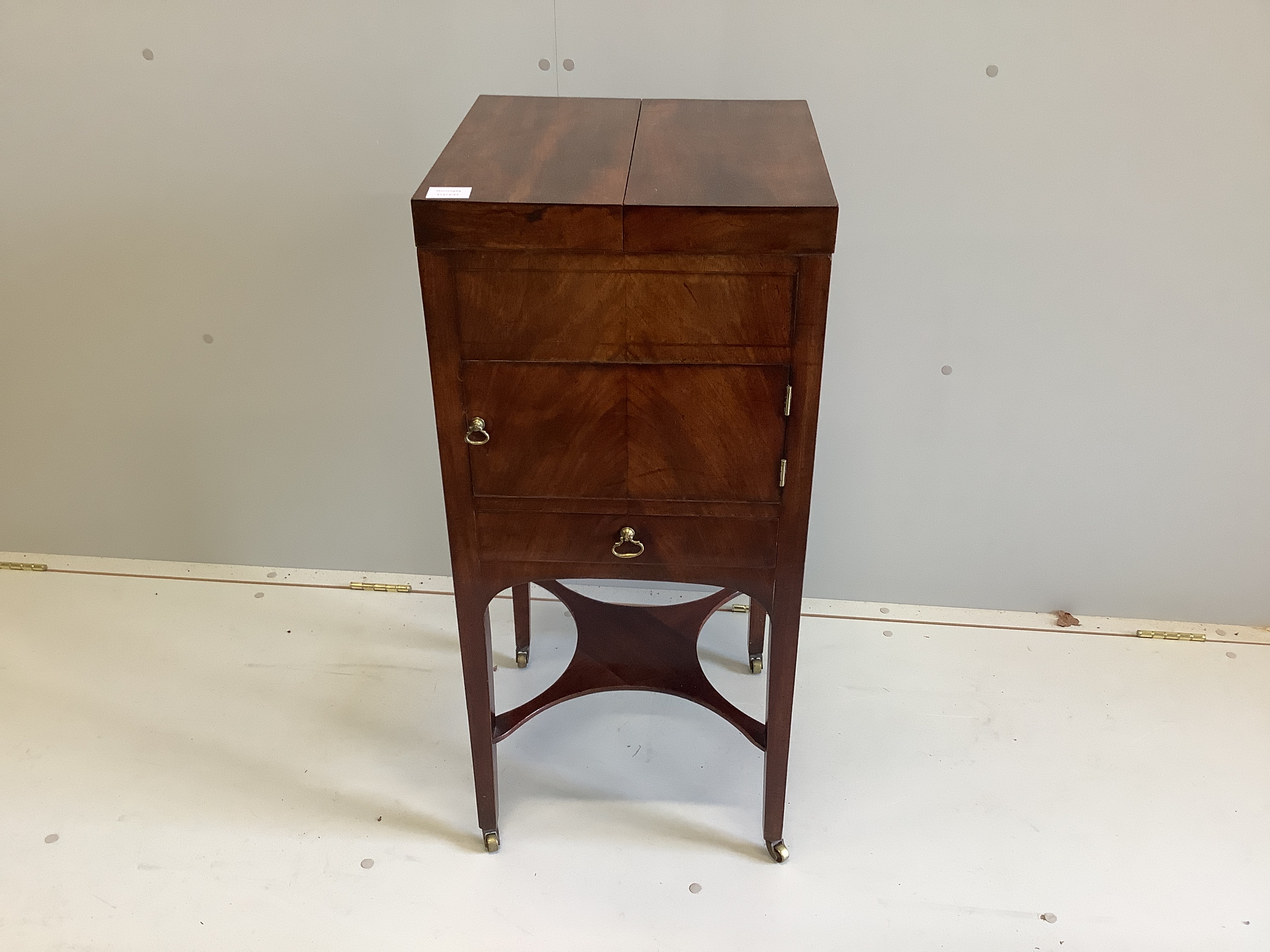 A George III mahogany enclosed washstand, width 40cm, depth 40cm, height 89cm